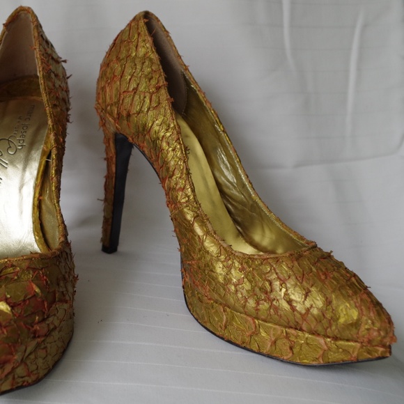 Marc Joseph Textured 9Leather Platform Pump- Sz. 10 - Picture 4 of 7